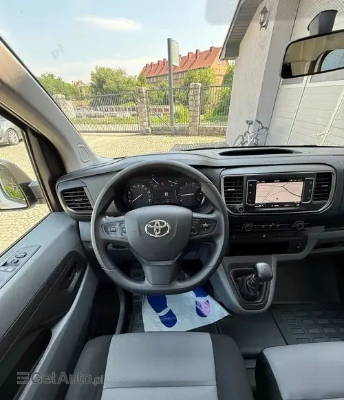 TOYOTA Proace 