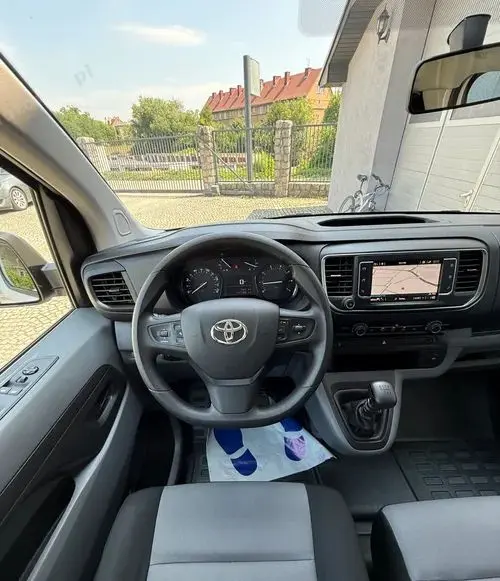 TOYOTA Proace 