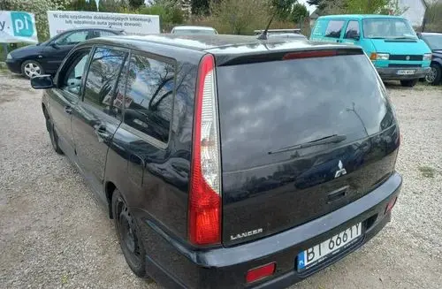 MITSUBISHI Lancer 