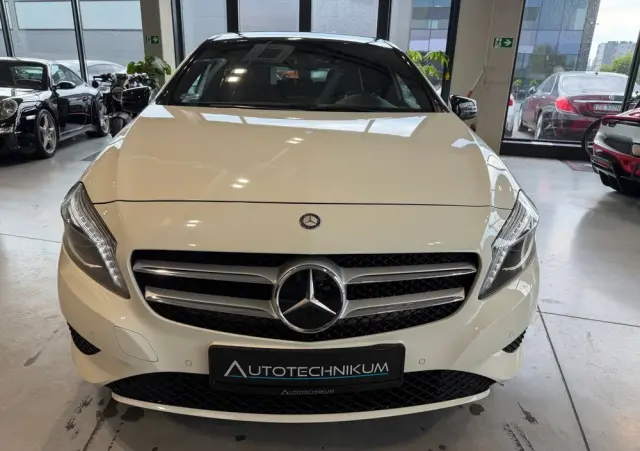 MERCEDES-BENZ Klasa A 180 CDI (BlueEFFICIENCY) 7G-DCT Urban