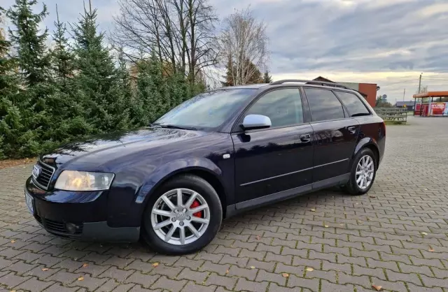 AUDI A4 