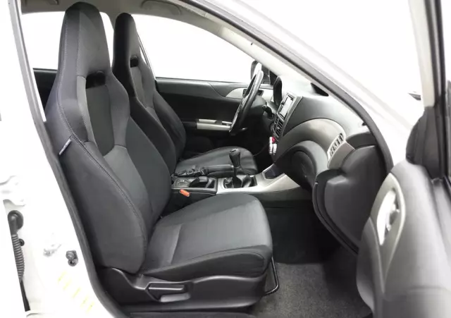 SUBARU Impreza 2.0R Sport