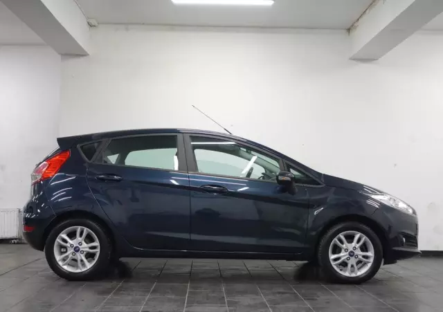 FORD Fiesta 1.0 Celebration