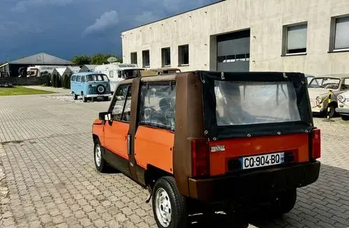 RENAULT R 5 