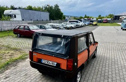 RENAULT R 5 