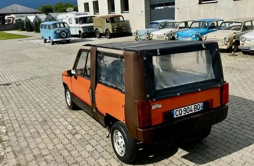 RENAULT R 5 