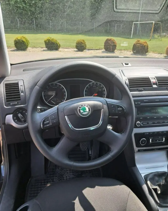 SKODA Octavia 