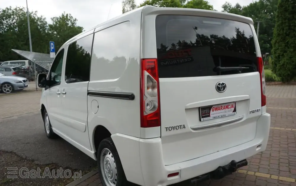 TOYOTA PROACE 