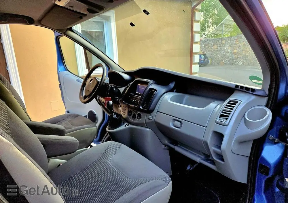 OPEL Vivaro 