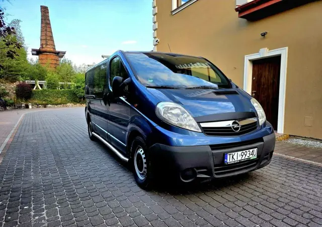 OPEL Vivaro 