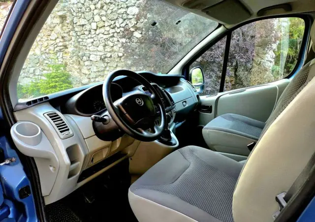 OPEL Vivaro 