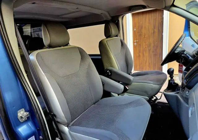 OPEL Vivaro 