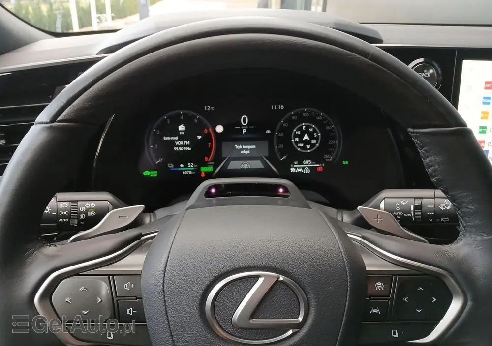 LEXUS RX 450h+ Omotenashi