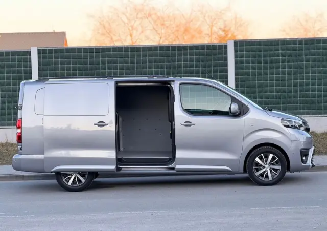 TOYOTA PROACE  L2H1 2.0 177 KM  // SALON PL // 1 WŁ // BEZWYPADKOWY // FV 23% // SERWIS ASO // Mocno Doposażony // 