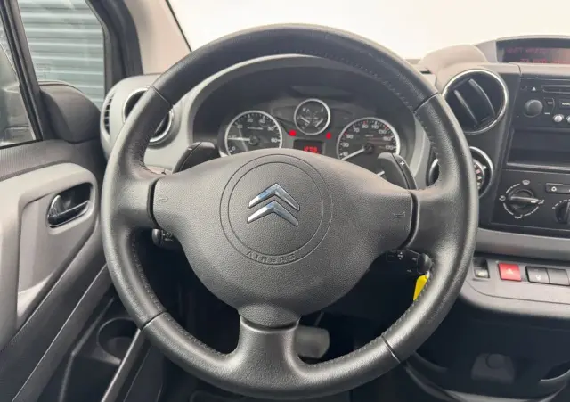 CITROËN Berlingo Multispace e-HDi 90 FAP EGS6 Exclusive