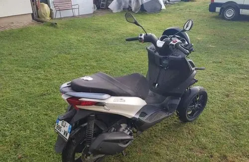 PIAGGIO Beverly 350 