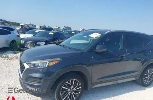 HYUNDAI Tucson 