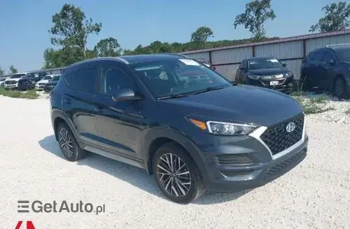 HYUNDAI Tucson 