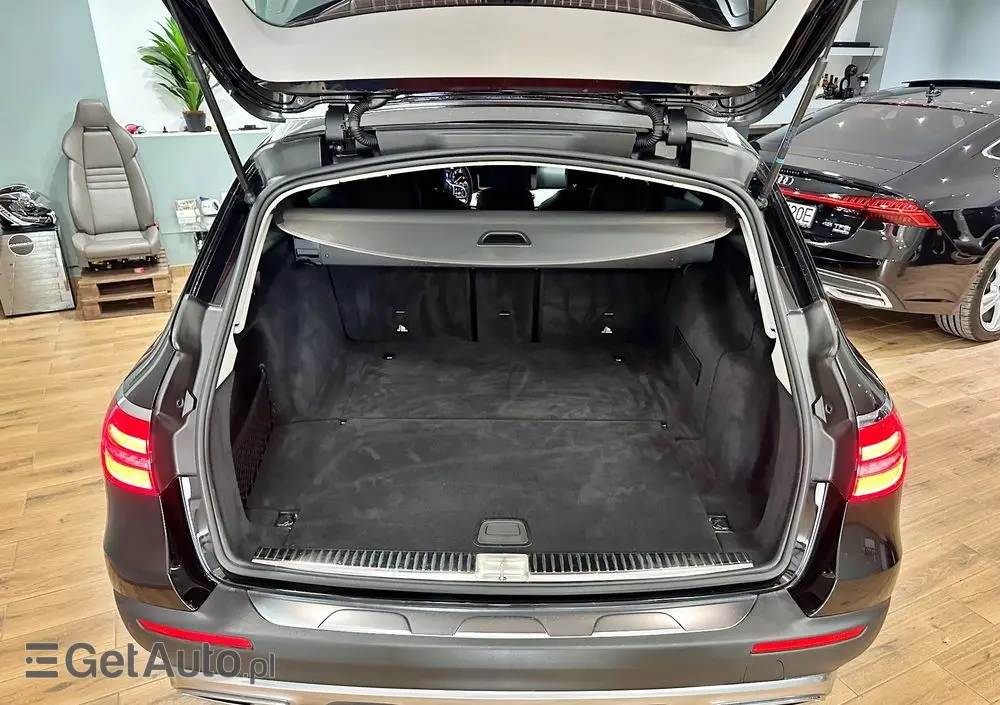 MERCEDES-BENZ Klasa E 220 d 4-Matic All-Terrain