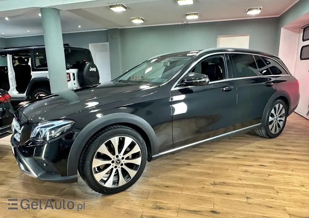 MERCEDES-BENZ Klasa E 220 d 4-Matic All-Terrain