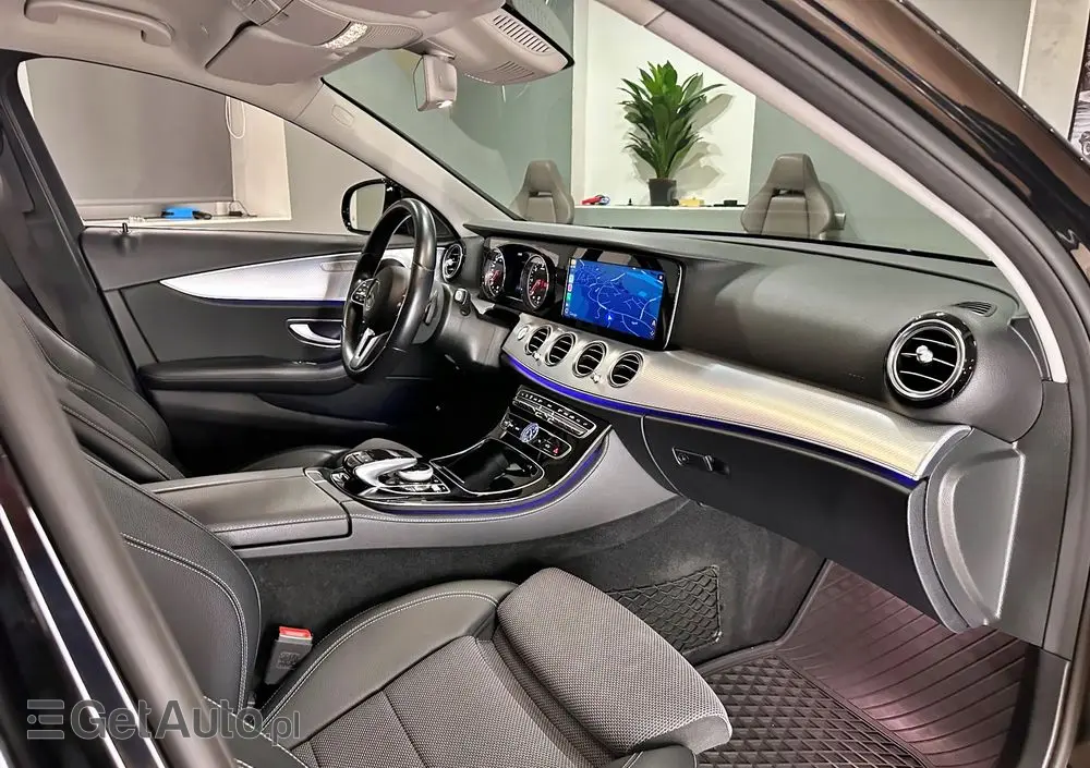 MERCEDES-BENZ Klasa E 220 d 4-Matic All-Terrain