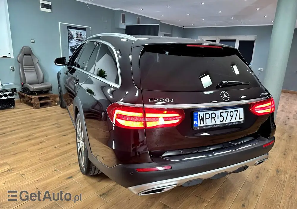 MERCEDES-BENZ Klasa E 220 d 4-Matic All-Terrain