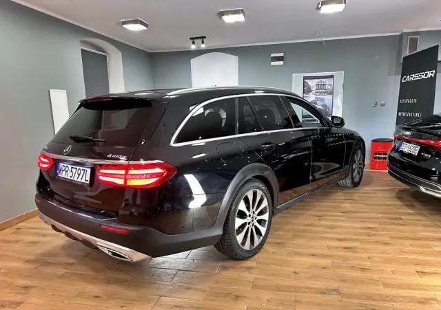MERCEDES-BENZ Klasa E 220 d 4-Matic All-Terrain
