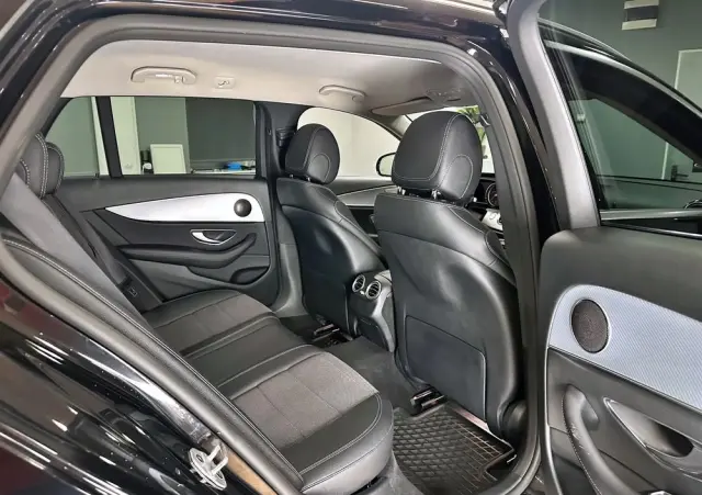 MERCEDES-BENZ Klasa E 220 d 4-Matic All-Terrain