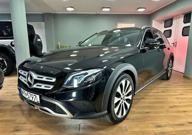 MERCEDES-BENZ Klasa E 220 d 4-Matic All-Terrain