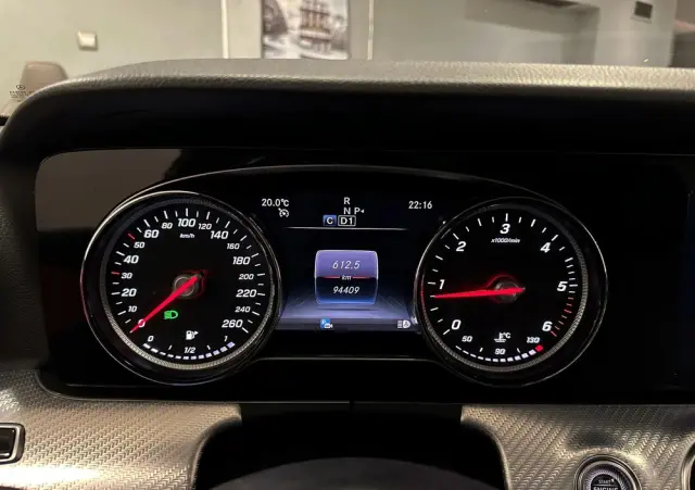 MERCEDES-BENZ Klasa E 220 d 4-Matic All-Terrain