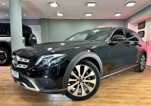 MERCEDES-BENZ Klasa E 220 d 4-Matic All-Terrain