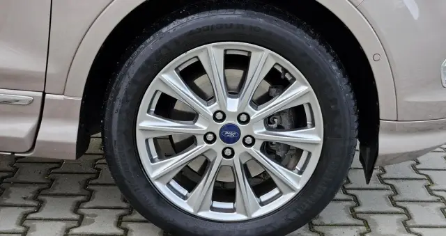 FORD Kuga 2.0 TDCi 4x4 Vignale