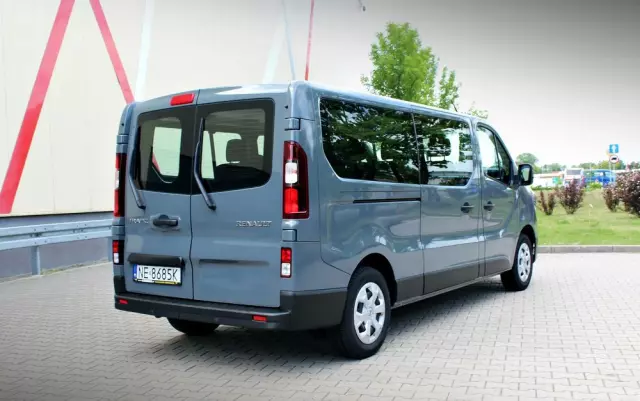 RENAULT Trafic 