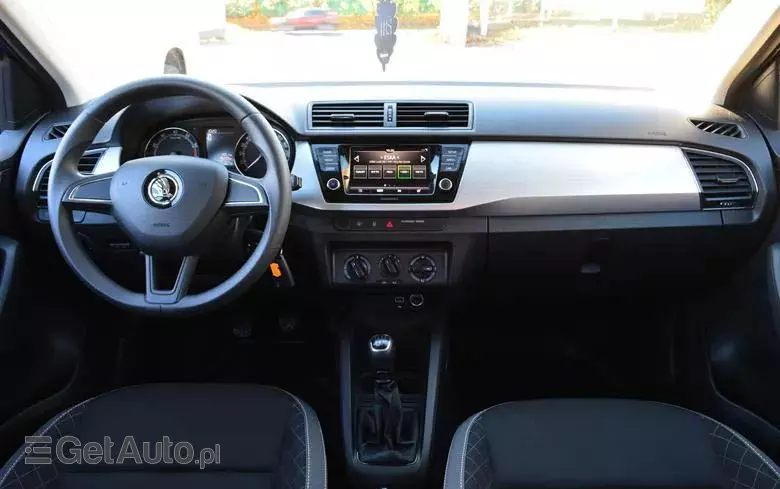 SKODA Fabia 