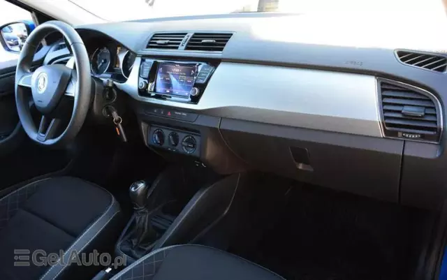 SKODA Fabia 