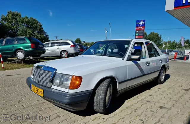 MERCEDES-BENZ W 124 