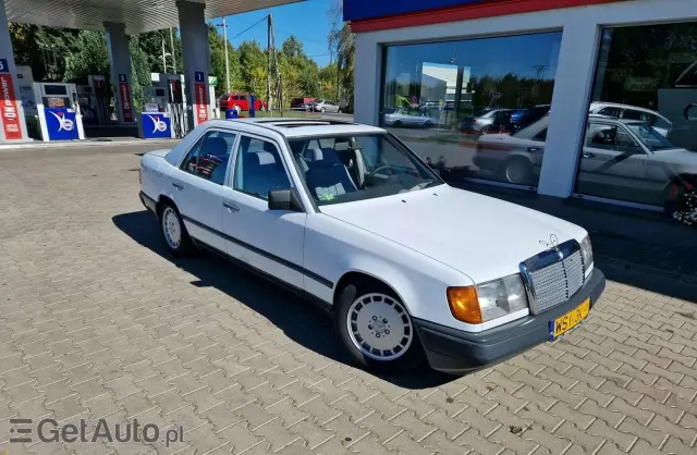 MERCEDES-BENZ W 124 