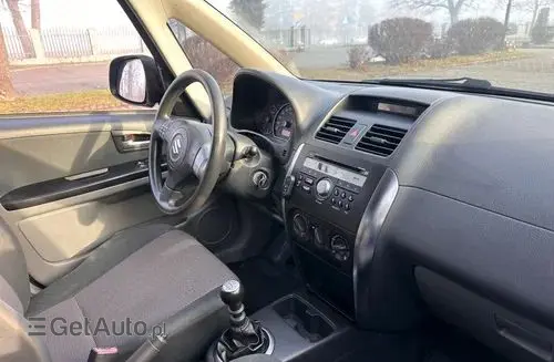 SUZUKI SX4 