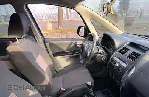 SUZUKI SX4 