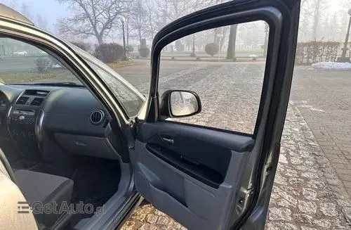 SUZUKI SX4 