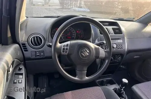 SUZUKI SX4 