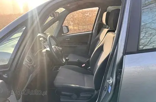 SUZUKI SX4 