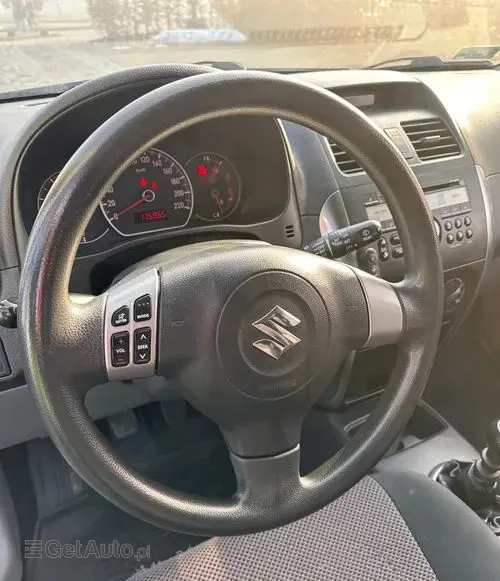 SUZUKI SX4 