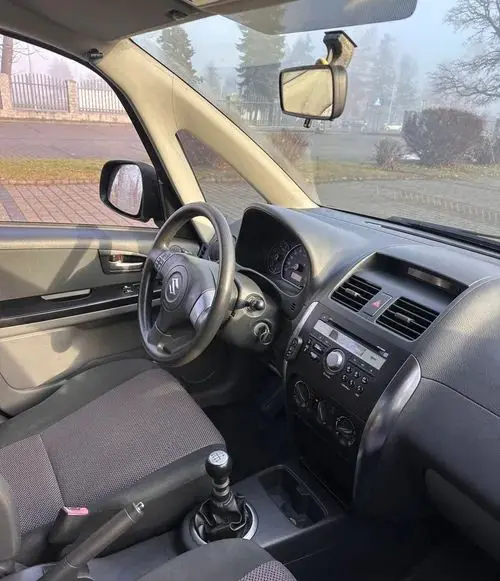 SUZUKI SX4 