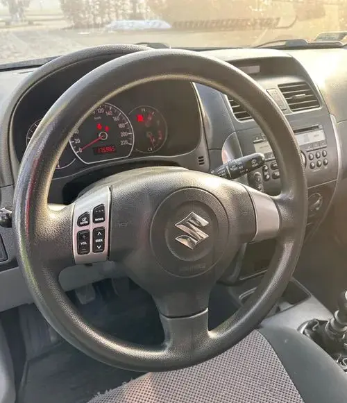 SUZUKI SX4 