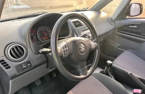 SUZUKI SX4 