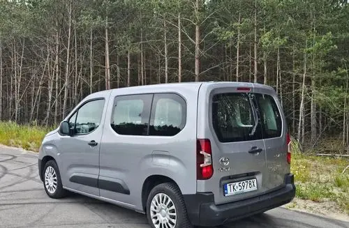TOYOTA Proace 