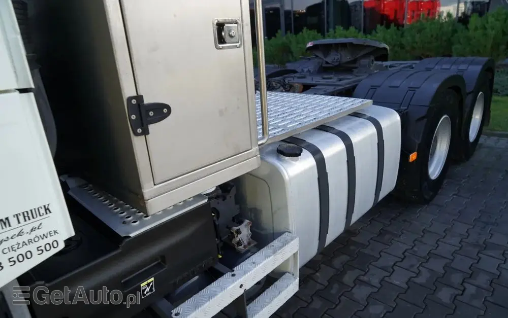 VOLVO FH 16 / 660 / 6x4 / DMC: 180.000 KG !! / RETARDER / EURO 6 / KLIMA POSTOJOWA / 