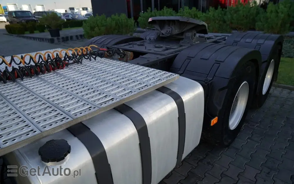 VOLVO FH 16 / 660 / 6x4 / DMC: 180.000 KG !! / RETARDER / EURO 6 / KLIMA POSTOJOWA / 