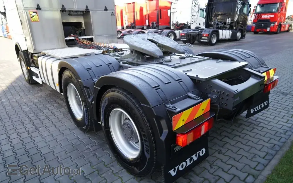 VOLVO FH 16 / 660 / 6x4 / DMC: 180.000 KG !! / RETARDER / EURO 6 / KLIMA POSTOJOWA / 